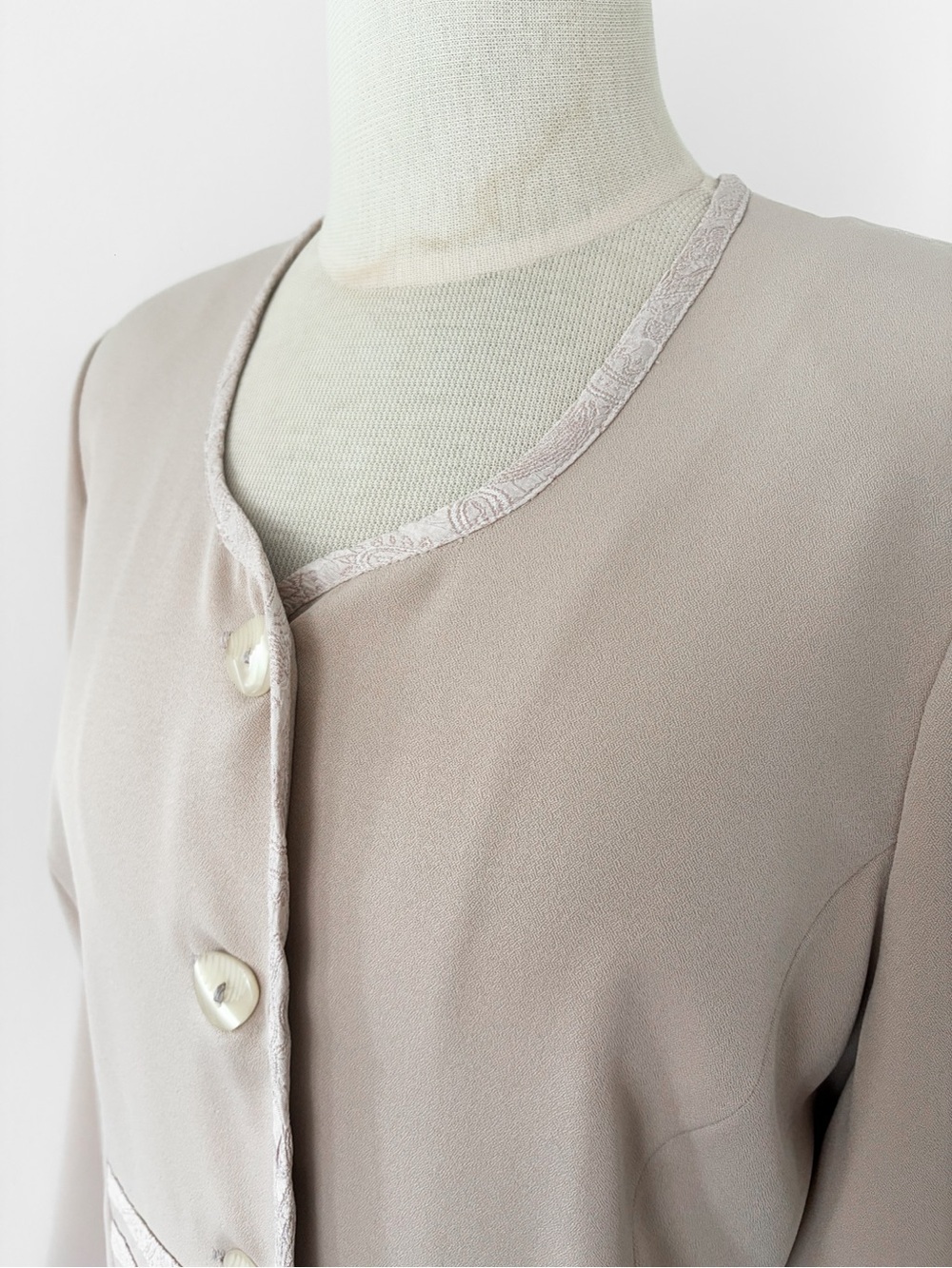 Handcrafted Vintage AGMIR Blush Pink Blazer - Size M, Made in Europe - Picture 8 of 10